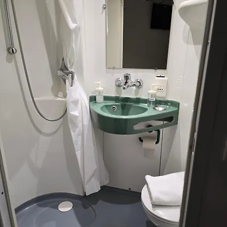 Brit Essentiel Poitiers Gare Du Futuroscope Hotell