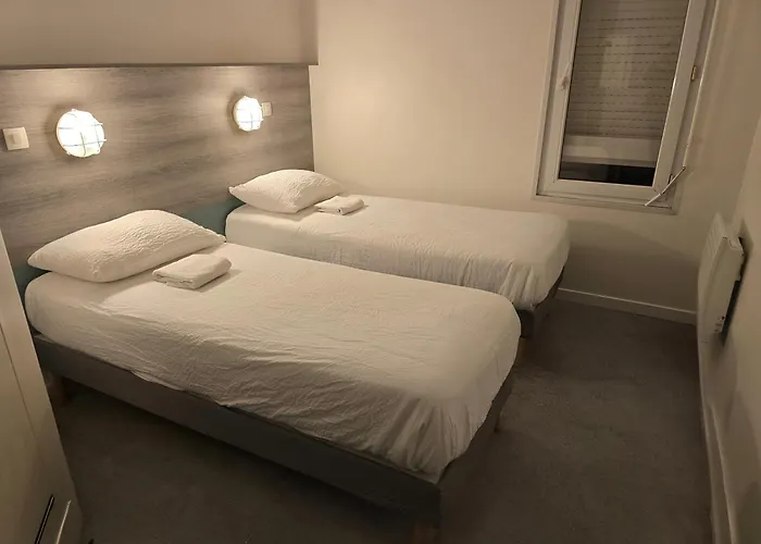 Brit Essentiel Poitiers Gare Du Futuroscope * Jaunay-Clan