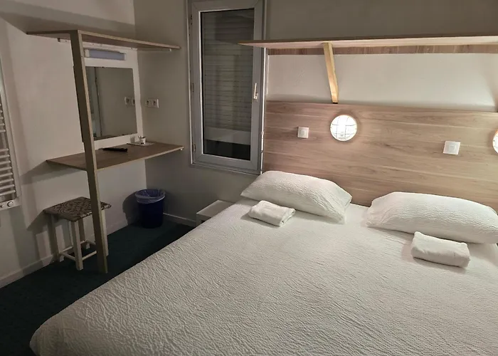 Brit Essentiel Poitiers Gare Du Futuroscope *