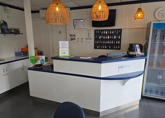 Brit Essentiel Poitiers Gare Du Futuroscope Hotel *